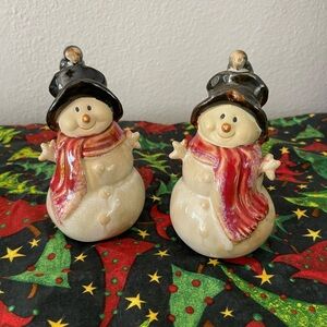 Charming Snowman Salt & Pepper Shakers